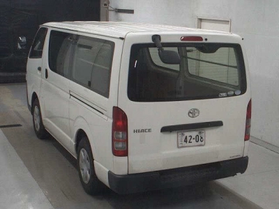 TOYOTA HIACE VAN
