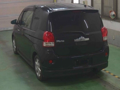 TOYOTA PORTE