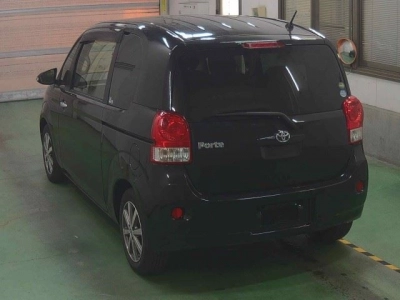 TOYOTA PORTE