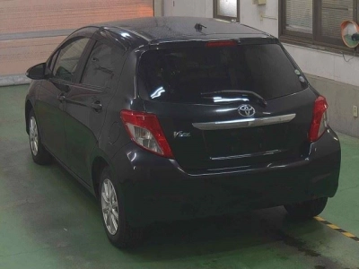 TOYOTA VITZ