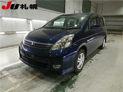 TOYOTA ISIS
