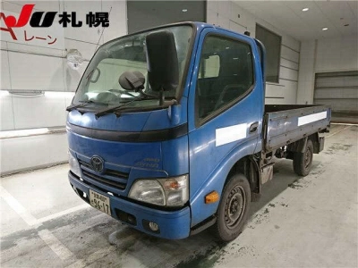 TOYOTA DYNA