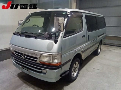 TOYOTA REGIUS VAN