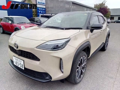 TOYOTA YARIS CROSS