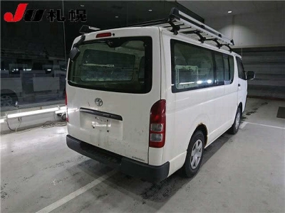 TOYOTA REGIUS VAN