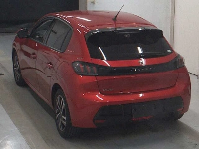 PEUGEOT 208