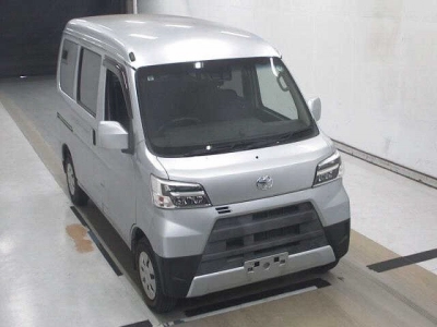 TOYOTA PIXIS VAN