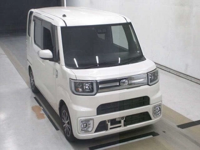 TOYOTA PIXIS MEGA