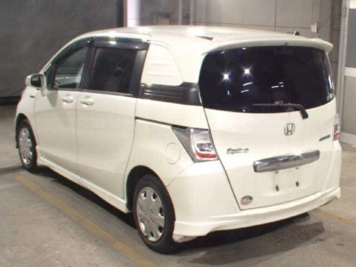 HONDA FREED SPIKE