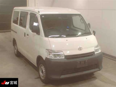 TOYOTA TOWN ACE VAN