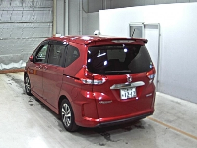 HONDA FREED + HYBRID