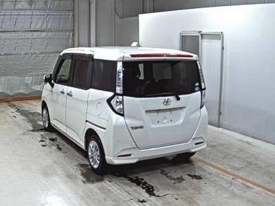 TOYOTA TANK