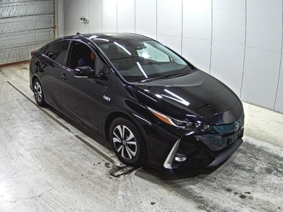 TOYOTA PRIUS PHV