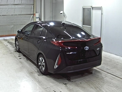 TOYOTA PRIUS PHV