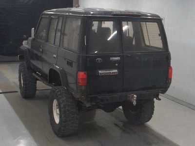 TOYOTA LAND CRUISER 70
