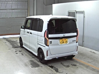 HONDA N BOX CUSTOM