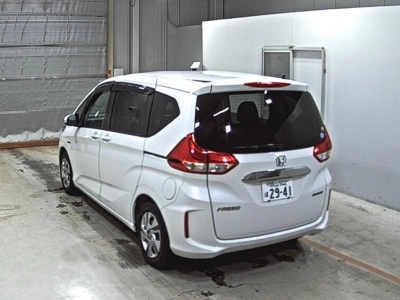 HONDA FREED HYBRID
