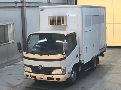 TOYOTA DYNA
