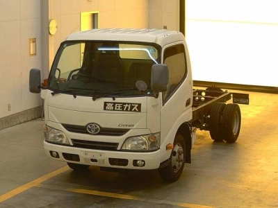 TOYOTA DYNA