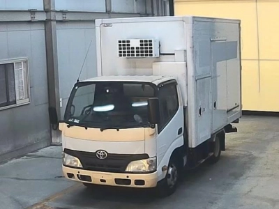TOYOTA DYNA