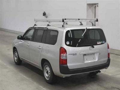 MAZDA FAMILIA VAN