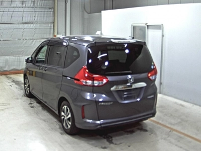 HONDA FREED + HYBRID