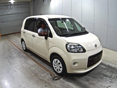 TOYOTA PORTE