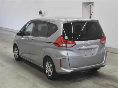 HONDA FREED HYBRID