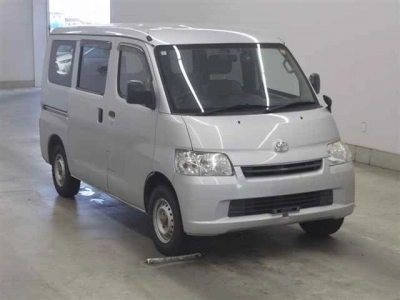 TOYOTA TOWN ACE VAN
