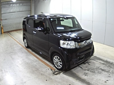 HONDA N-BOX SLASH