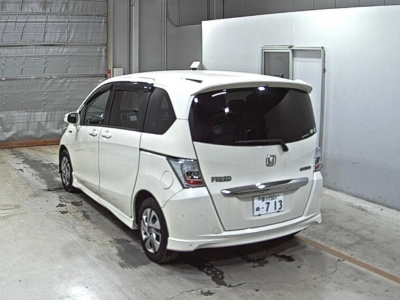 HONDA FREED HYBRID