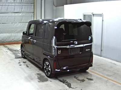 HONDA N BOX CUSTOM