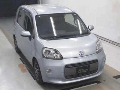 TOYOTA PORTE