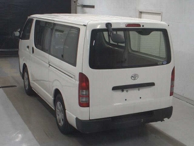 TOYOTA REGIUS VAN