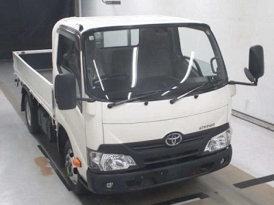 TOYOTA DYNA