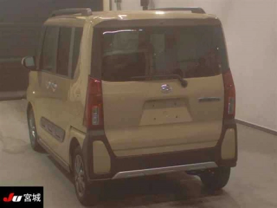 DAIHATSU TANTO FUN CROSS