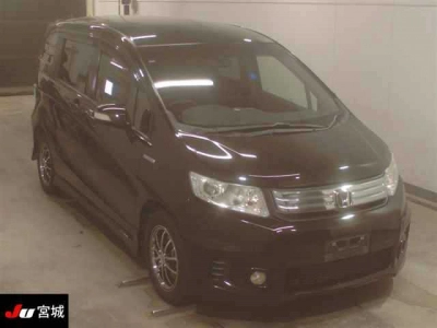 HONDA FREED SPIKE
