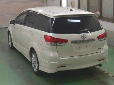 TOYOTA WISH