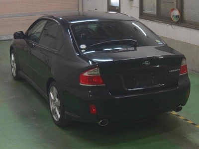 SUBARU LEGACY B4