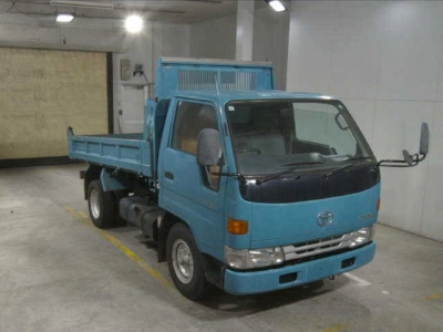 TOYOTA DYNA