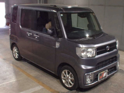 TOYOTA PIXIS MEGA