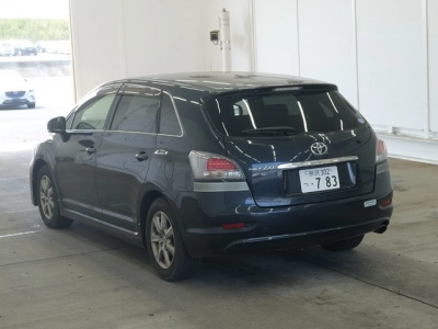 TOYOTA MARK X ZIO