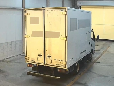 TOYOTA DYNA