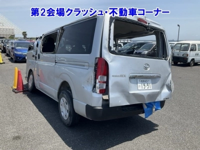 TOYOTA REGIUS ACE