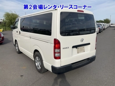TOYOTA HIACE