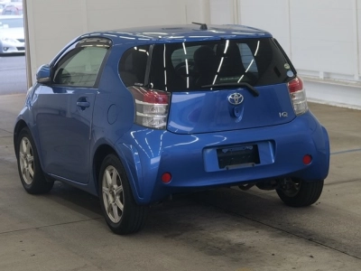 TOYOTA IQ