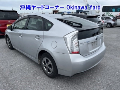 TOYOTA PRIUS PHV