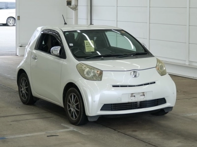 TOYOTA IQ