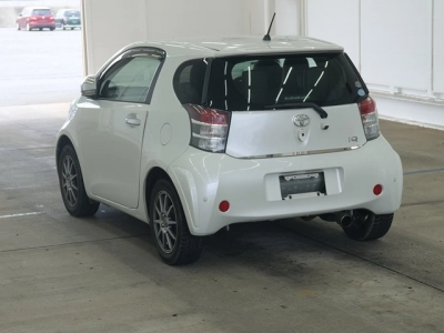 TOYOTA IQ