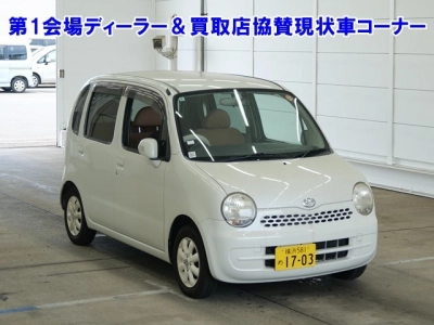 DAIHATSU MOVE LATTE